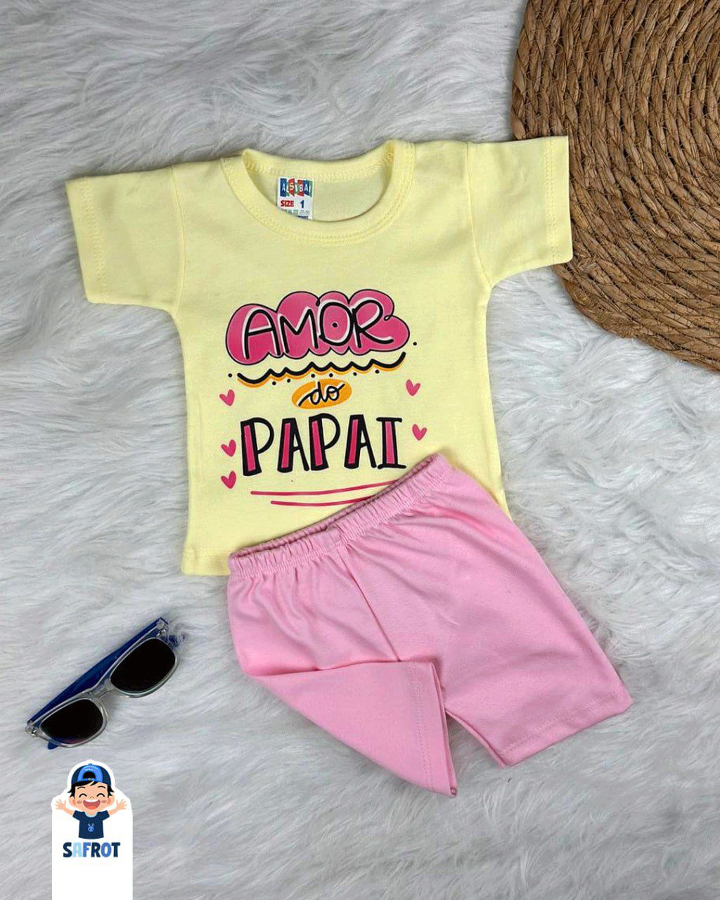 بيجامه بناتي قطن خامه مريحه مكونه من قطعتين amor papai🩷🤍