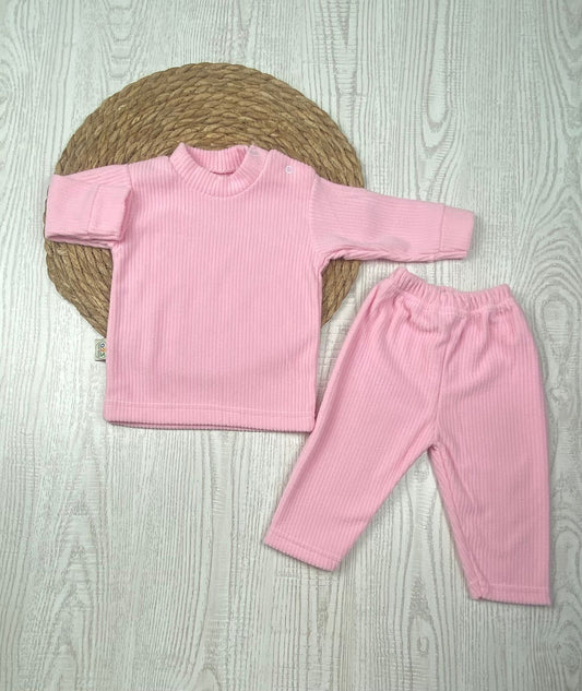 بيجامه قطيفه مسحب مكستر اولادي وبناتي مكونه من قطعتين 🤍🩷