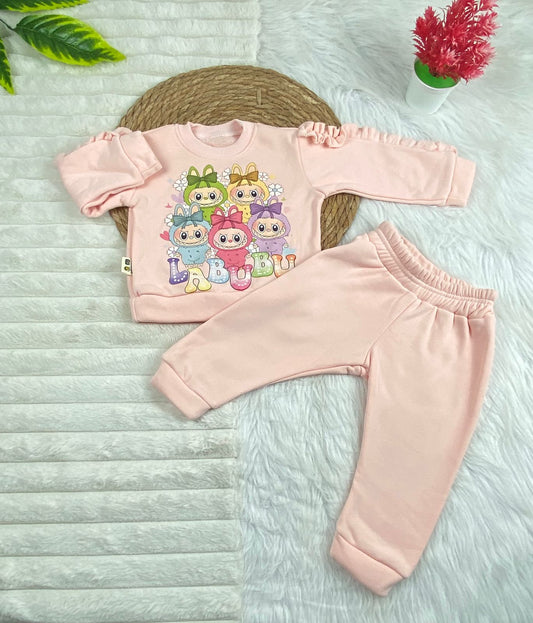 طقم بناتي شتوي خامه ميلتون مكون من قطعتين رسمة لبوبو🤍😍