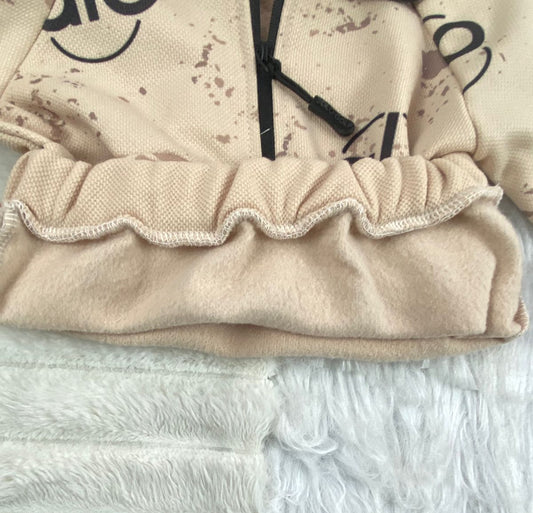 طقم اولادي وبناتي شتوي خامه ميلتون مبطنه من الداخل . مكون من قطعتين alo🤍🤍