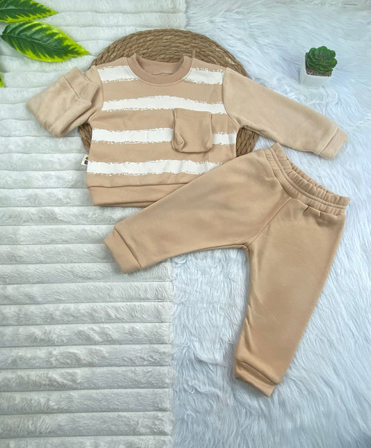 طقم اولادي وبناتي شتوي خامه ميلتون مكون من قطعتين مبطن من الداخل 🤍🤍