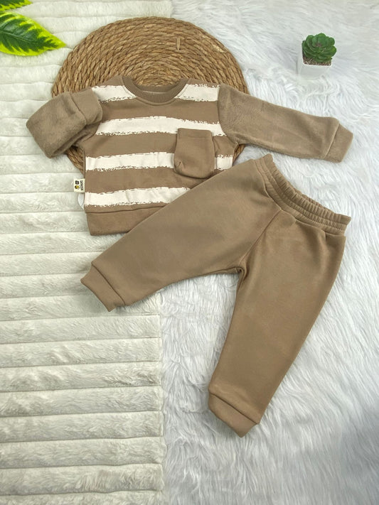 طقم اولادي وبناتي شتوي خامه ميلتون مكون من قطعتين مبطن من الداخل 🤍🤍