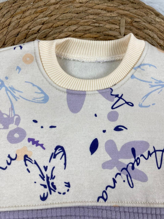 طقم ابناتي شتوي خامه ميلتون مبطنه من الداخل مكون من قطعتين رسمة فراشات 🤍🤍