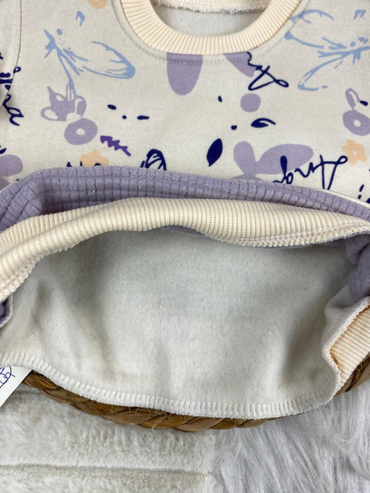 طقم ابناتي شتوي خامه ميلتون مبطنه من الداخل مكون من قطعتين رسمة فراشات 🤍🤍