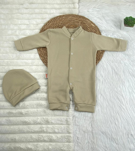 سالوبيت حديثي الولاده خامه بسكوته مبطنه من الداخل اولادي وبناتي من 0 ل 6 شهور