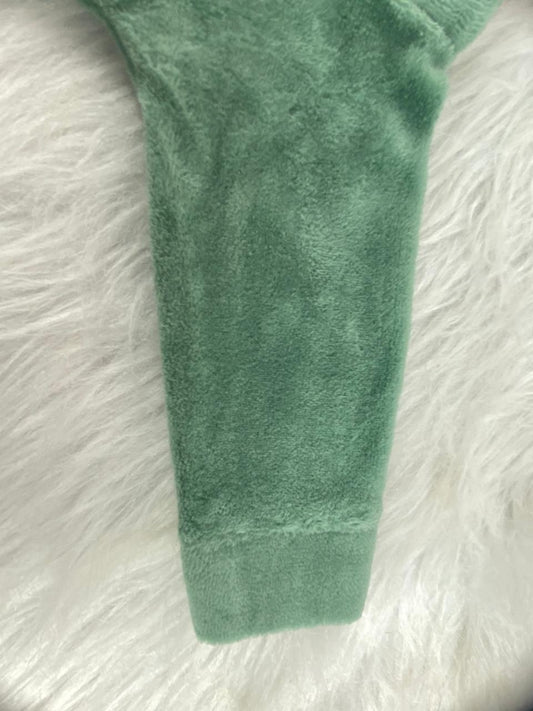 بيجامه قطيفه اولادي و بناتي مكونه من قطعتين خامه مريحه رسمة دبيين🤍🩷