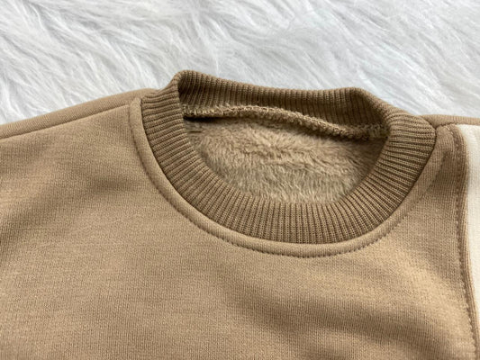 طقم اولادي وبناتي شتوي خامه ميلتون مكون من قطعتين مبطن من الداخل رسمة دبه🤍🤍