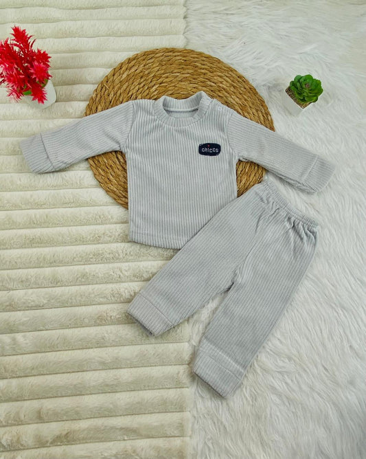 بيجامه قطيفه مسحب اولادي وبناتي مكونه من قطعتين مبطن من الداخل من شيكو🤍🩷