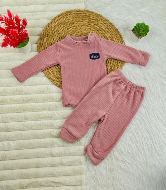 بيجامه قطيفه مسحب اولادي وبناتي مكونه من قطعتين مبطن من الداخل من شيكو🤍🩷