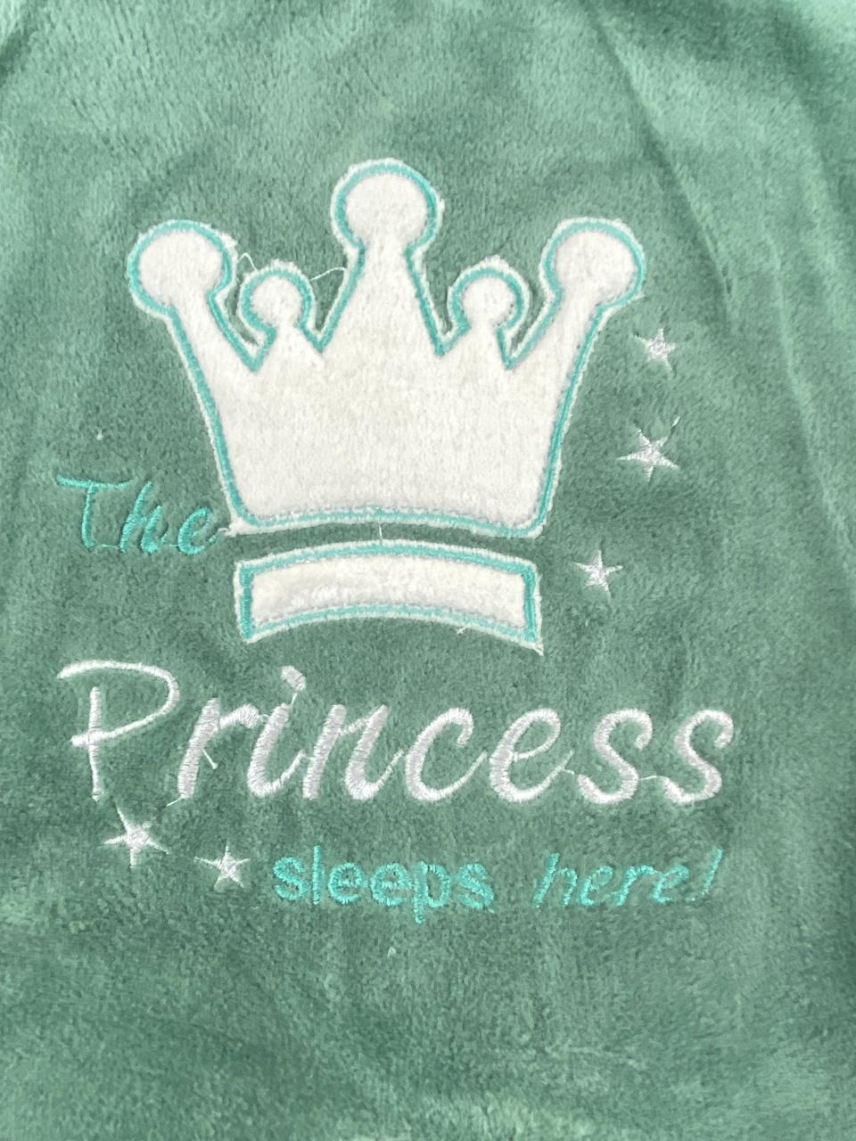 سالوبيت شتوي قطيفه اولادي وبناتي مكون من قطعتين رسمة التاج 🩷❤️