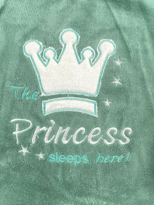 سالوبيت شتوي قطيفه اولادي وبناتي مكون من قطعتين رسمة التاج 🩷❤️