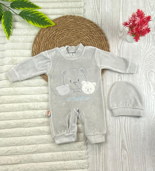 سالوبيت شتوي قطيفه اولادي وبناتي مكون من قطعتين all together 🩷❤️