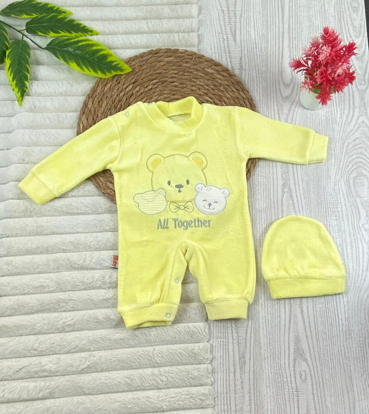 سالوبيت شتوي قطيفه اولادي وبناتي مكون من قطعتين all together 🩷❤️