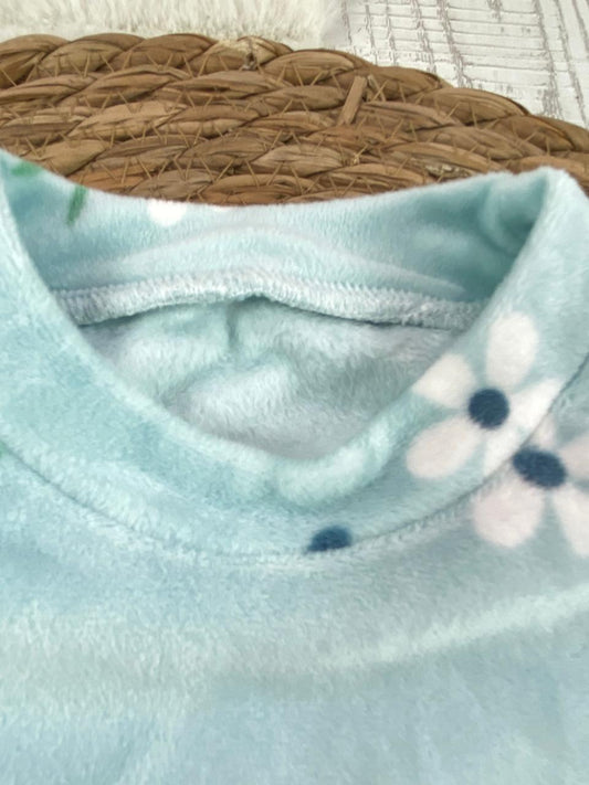 بيجامه بناتي شتوي قطيفه مبطنه من الداخل مكون من قطعتين رسمة ورد🤍🩷