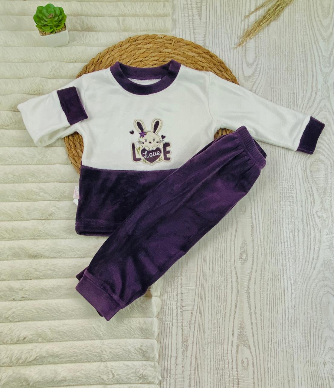 بيجامه بناتي شتوي قطيفه مبطنه من الداخل ف مكون من قطعتين love 🤍🩷