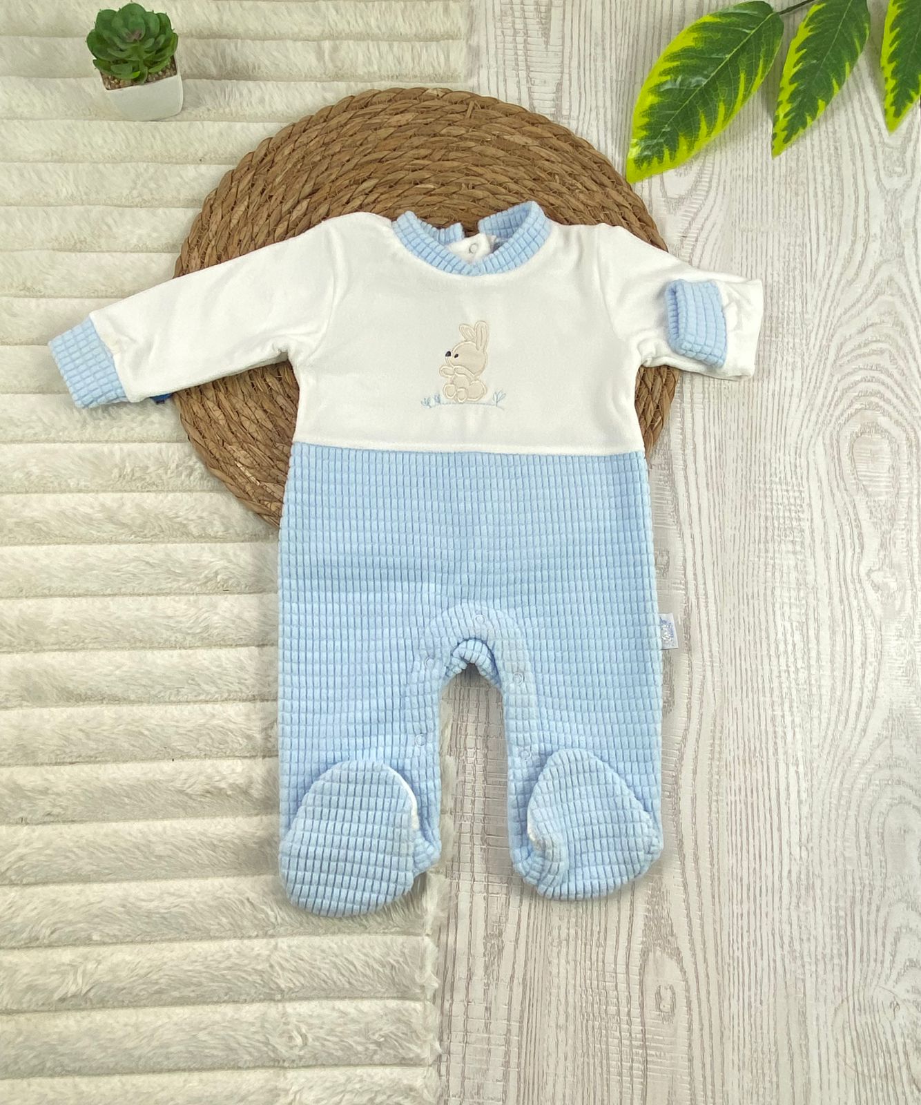 سالوبيت شتوي قطيفه اولادي و بناتي مبطن من الداخل رسمة ارنب🩷❤️