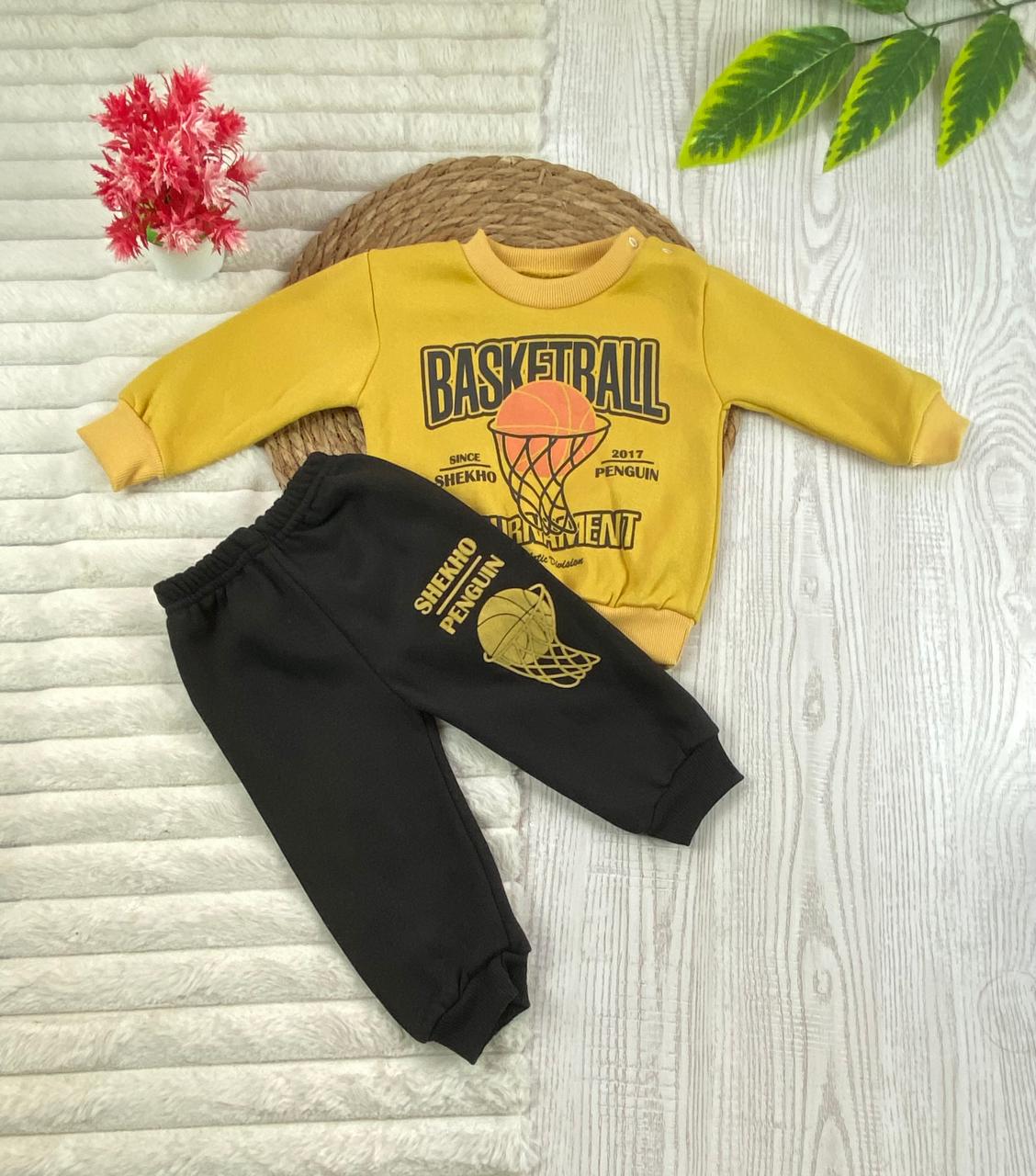 طقم اولادي وبناتي شتوي خامه ميلتون مكون من قطعتين basket ball❤️🤍