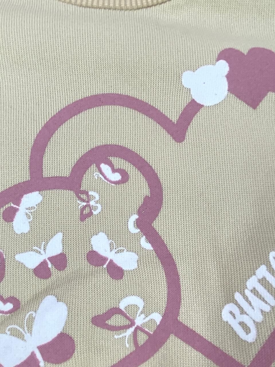 طقم بناتي شتوي خامه ميلتون مكون من قطعتين رسمة قلوب ❤️🤍