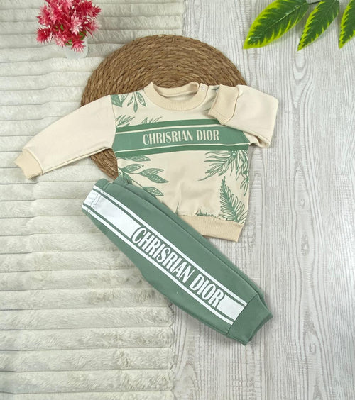 طقم اولادي وبناتي شتوي خامه ميلتون مكون من قطعتين chrisrian ❤️🤍