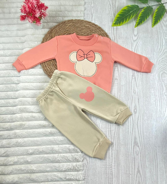 طقم بناتي شتوي خامه ميلتون مكون من قطعتين رسمة فيونكه ❤️🤍