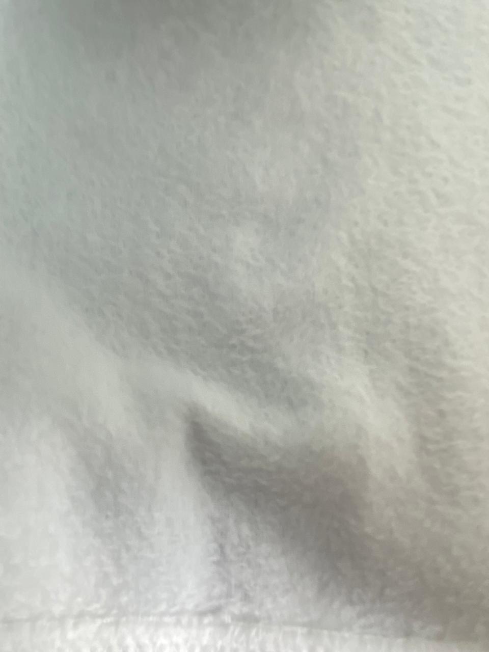 بيجامه اولادي و بناتي شتوي قطيفه مبطنه من الداخل ف مكون من قطعتين دب hello 🤍🩷