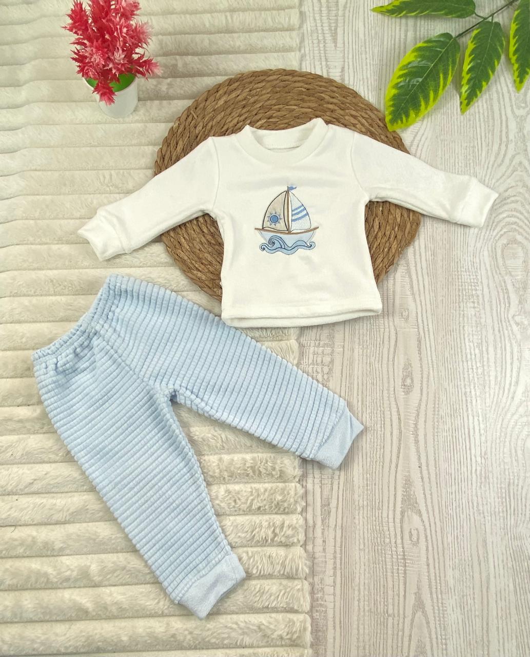 بيجامه اولادي و بناتي شتوي قطيفه مبطنه من الداخل ف مكون من قطعتين رسمة مركب🤍🩷