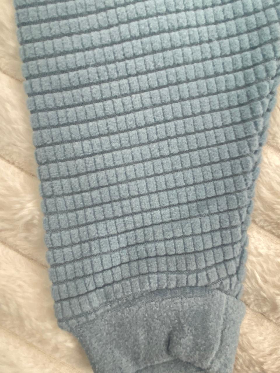 بيجامه اولادي و بناتي شتوي قطيفه مبطنه من الداخل ف مكون من قطعتين رسمة طياره🤍🩷