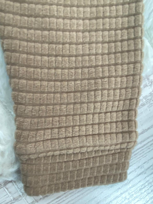 بيجامه اولادي و بناتي شتوي قطيفه مبطنه من الداخل ف مكون من قطعتين رسمة دب🤍🩷