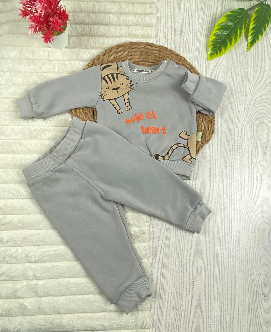 طقم شتوي ميلتون اولادي وبناتي مكون من قطعتين رسمة قطه مبطن من الداخل🩷🤍