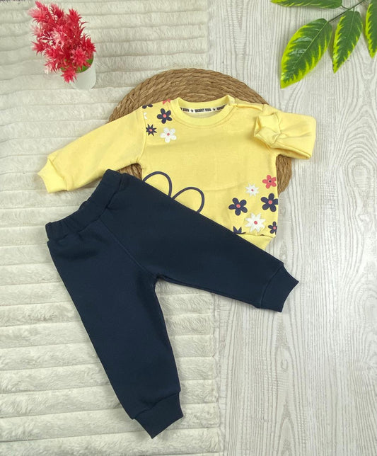 طقم شتوي ميلتون بناتي مكون من قطعتين رسمة ورد مبطن من الداخل🩷🤍