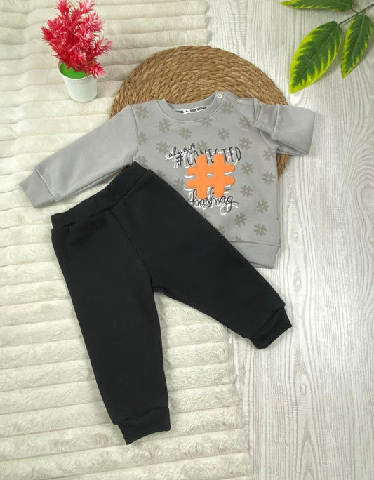 طقم شتوي ميلتون اولادي وبناتي مكون من قطعتين رسمة هاشتاج مبطن من الداخل🩷🤍