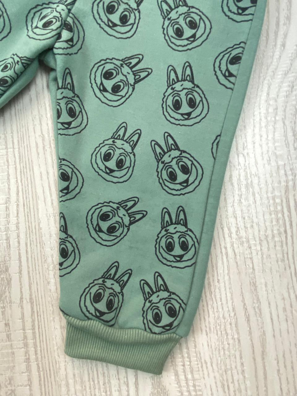 طقم اولادي وبناتي شتوي خامه ميلتون مكون من قطعتين مبطن من الداخل رسمة لبوبو❤️🤍