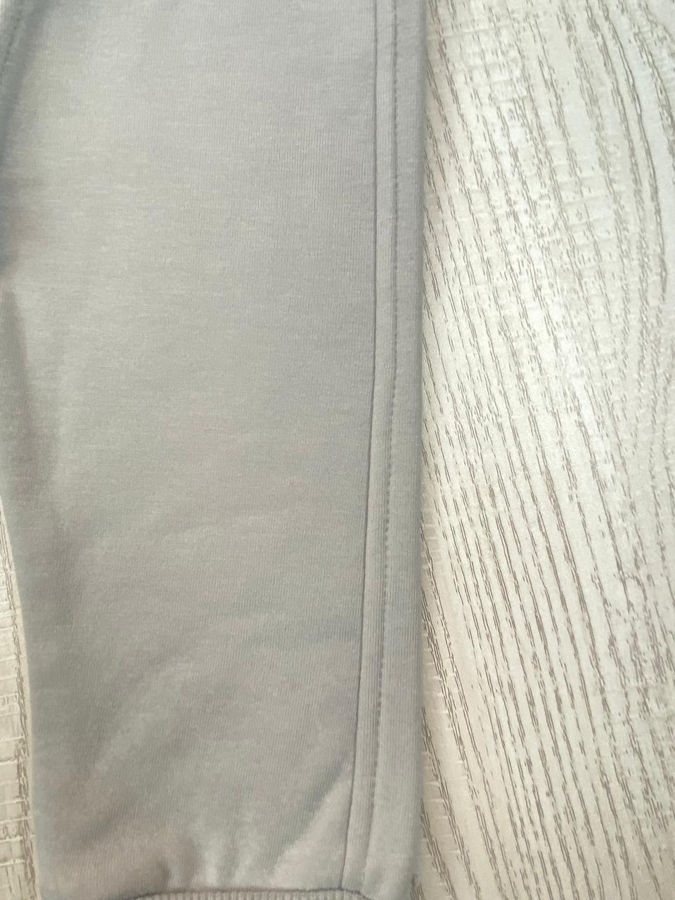 طقم اولادي بناتي شتوي خامه ميلتون مكون من قطعتين مبطن من الداخل رسمة ورد❤️🤍