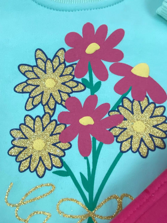 طقم بناتي شتوي خامه ميلتون مكون من قطعتين رسمة ورد مبطن من الداخل ❤️🤍