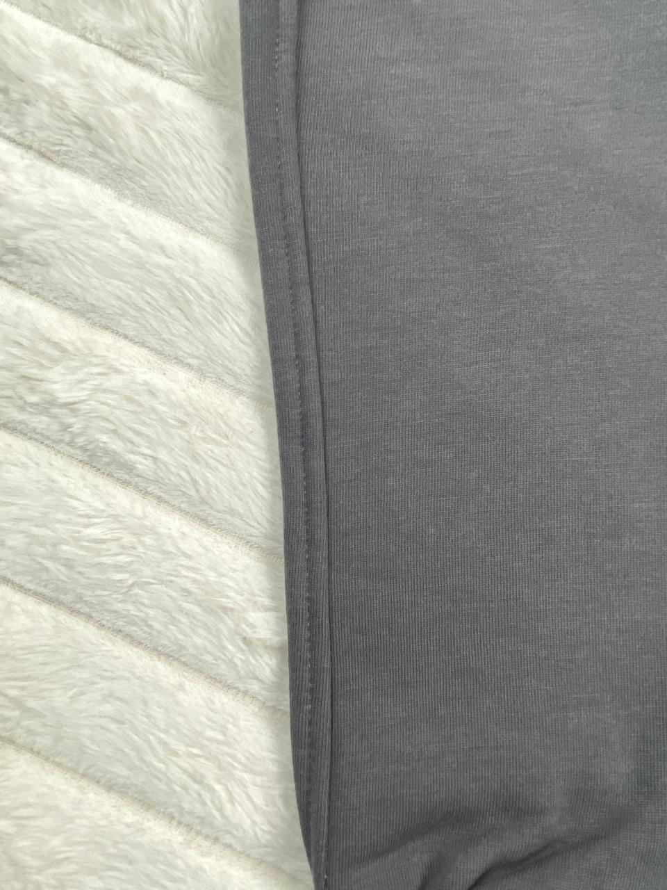 طقم بناتي شتوي خامه ميلتون مكون من قطعتين مبطن من الداخل رسمة قطه❤️🤍