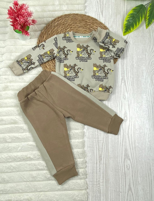 طقم اولادي وبناتي شتوي خامه ميلتون مكون من قطعتين مبطن من الداخل winnie the pooh❤️🤍