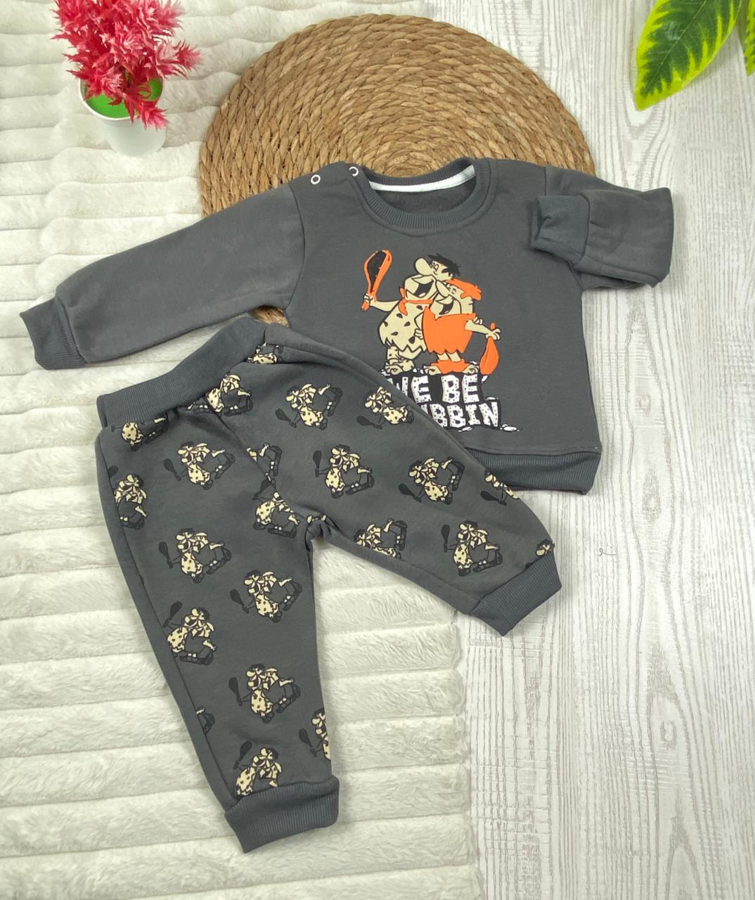 طقم اولادي وبناتي شتوي خامه ميلتون مكون من قطعتين مبطن من الداخل we be clubbin ❤️🤍