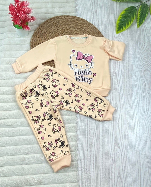 طقم بناتي شتوي خامه ميلتون مكون من قطعتين مبطن من الداخل melio kitty ❤️🤍