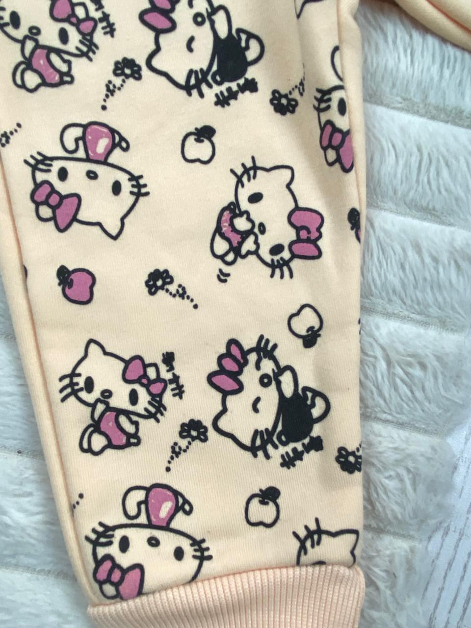 طقم بناتي شتوي خامه ميلتون مكون من قطعتين مبطن من الداخل melio kitty ❤️🤍