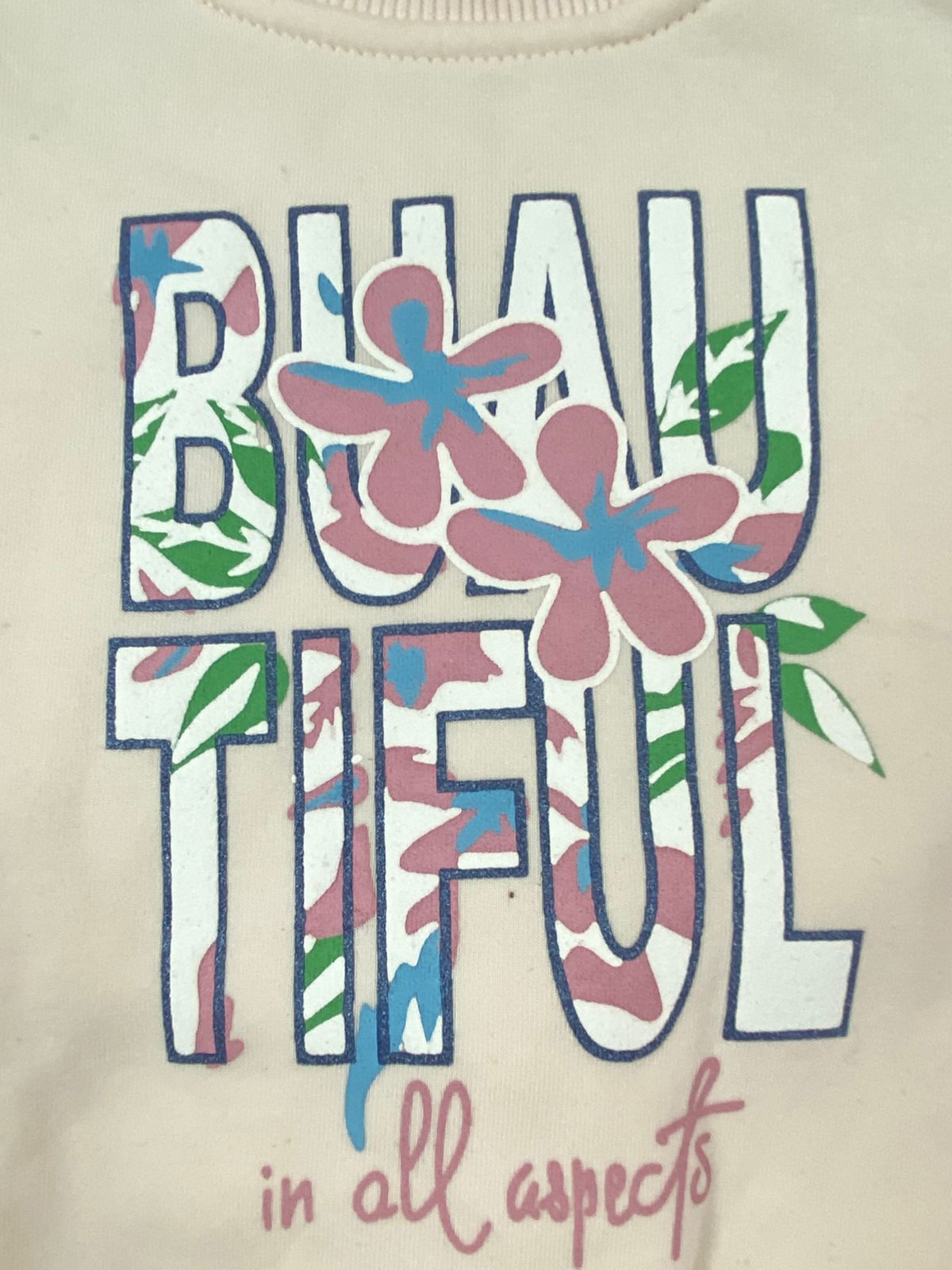 طقم بناتي شتوي خامه ميلتون مكون من قطعتين مبطن من الداخل BUAU TIFUL ❤️🤍