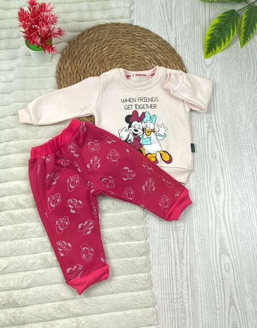 طقم بناتي شتوي خامه ميلتون مكون من قطعتين مبطن من الداخل رسمة ميني وبطوط❤️🤍