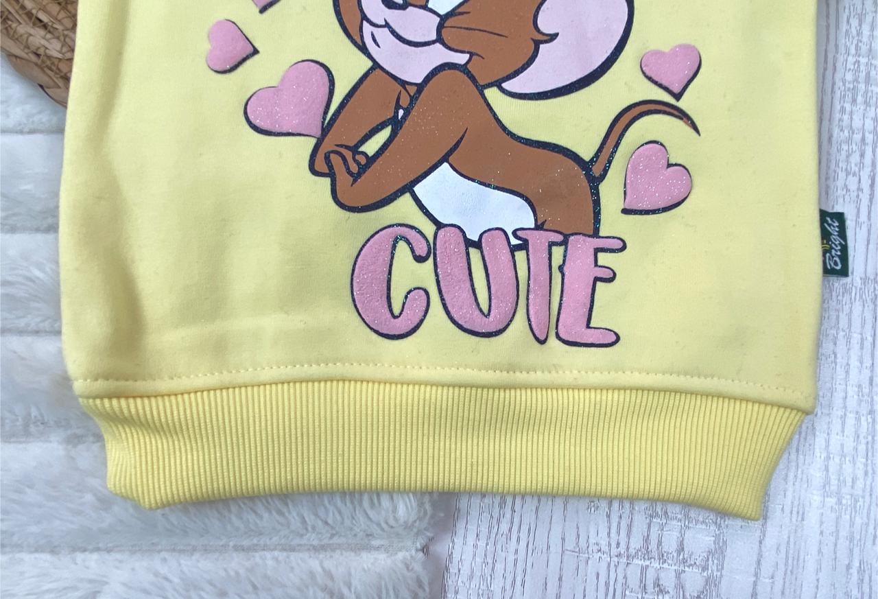 طقم بناتي شتوي خامه ميلتون مكون من قطعتين مبطن من الداخل رسمة جيري  ❤️🤍