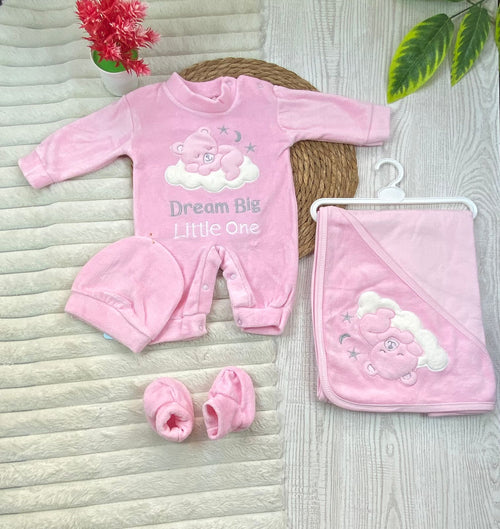 طقم مستشفي قطيفه 100% مكون من اربع قطع رسمة دب وسحابه 🩷💙🖤