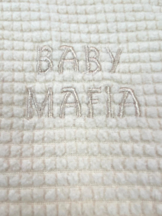 طقم  اولادي وبناتي شتوي خامه قطيفه مكون من قطعتين مبطن من الداخل baby mafia🤍🤍