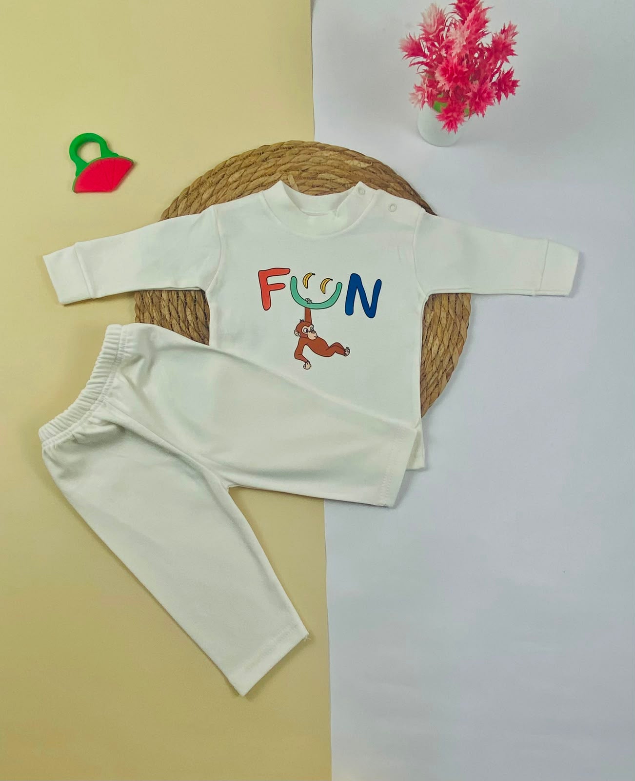 بيجامه خريفي  اولادي وبناتي مكون من قطعتين fun  💕💕