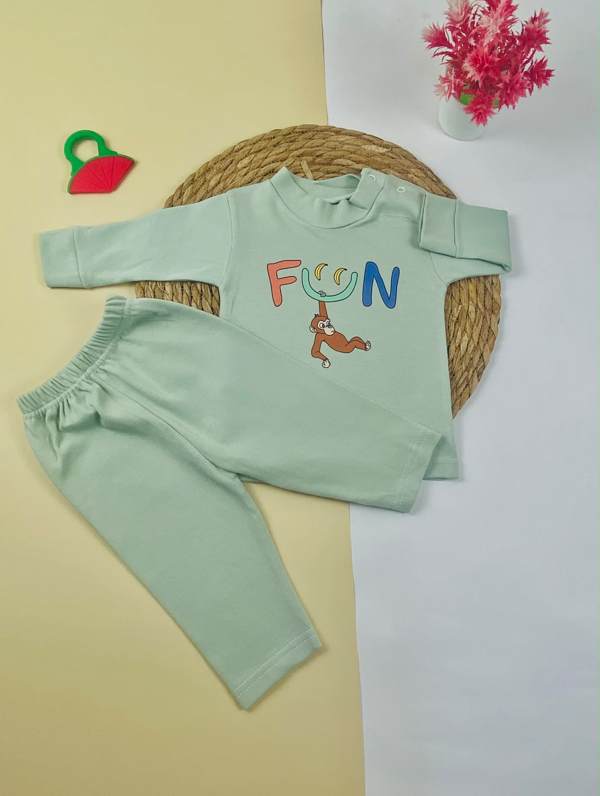 بيجامه خريفي  اولادي وبناتي مكون من قطعتين fun  💕💕