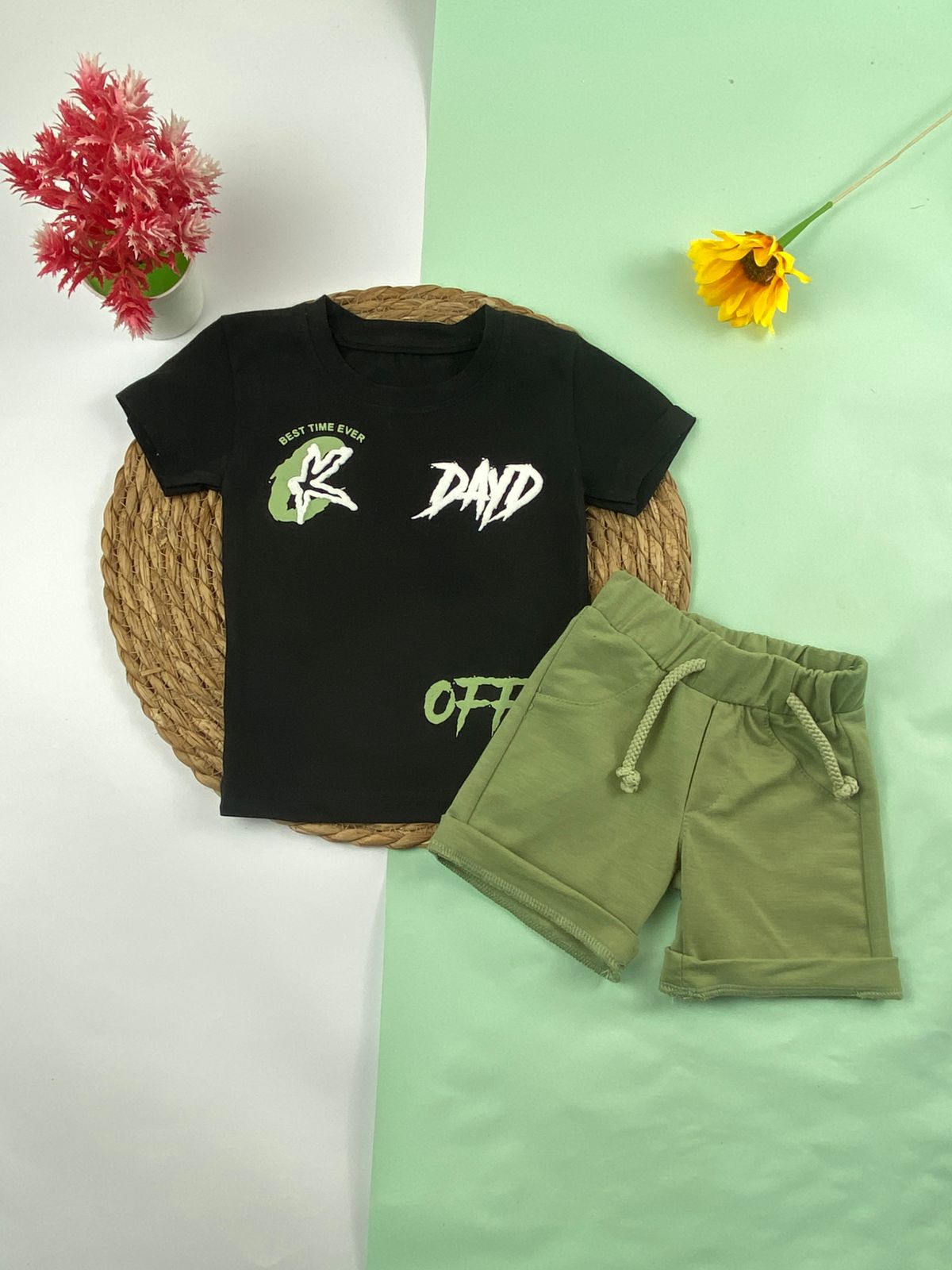 بيجامه اولادي وبناتي قطن مكون من قطعتين  DayD🤍😍