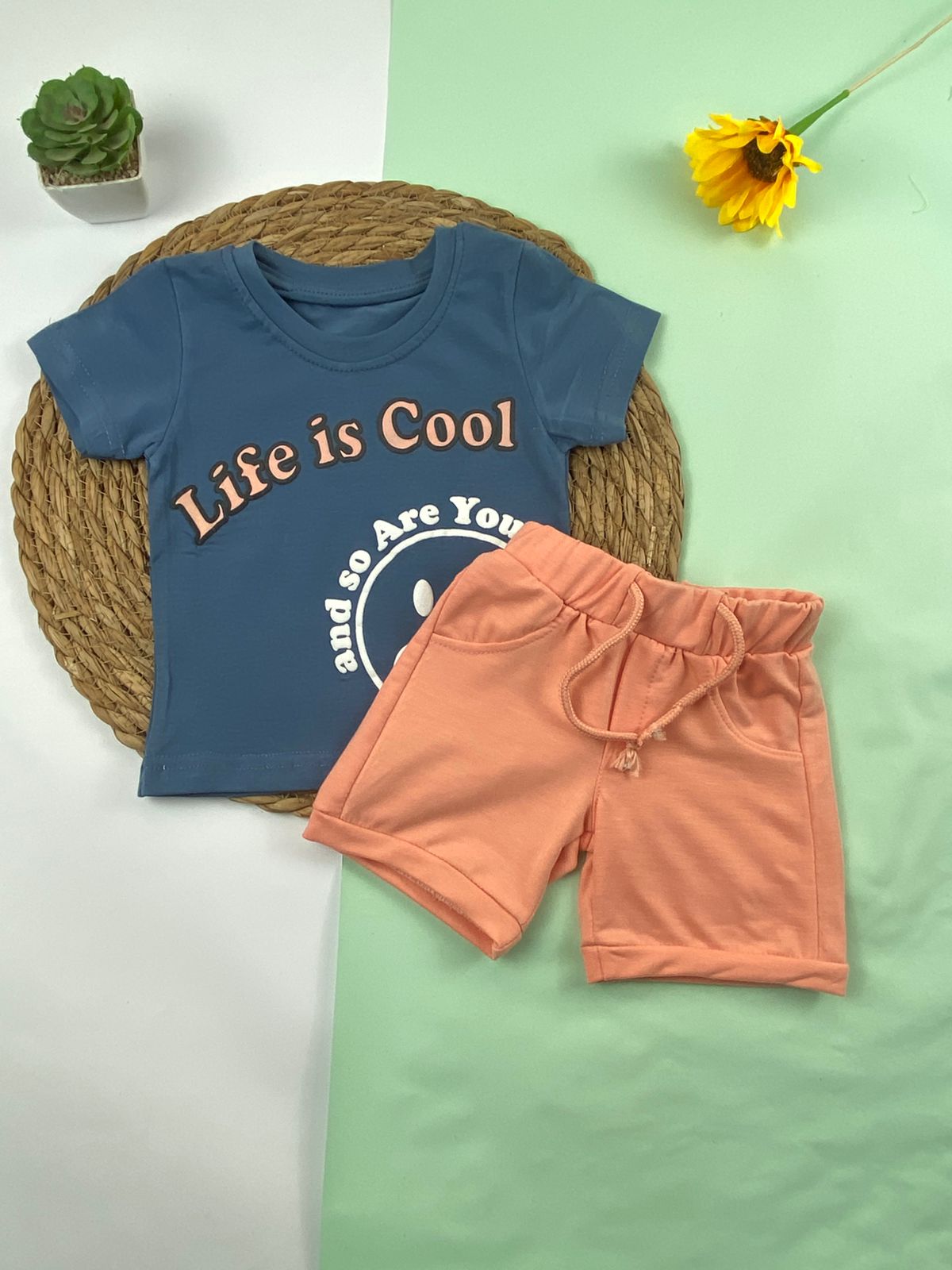 بيجامه بناتي قطن مكون من قطعتين life is cool🤍😍