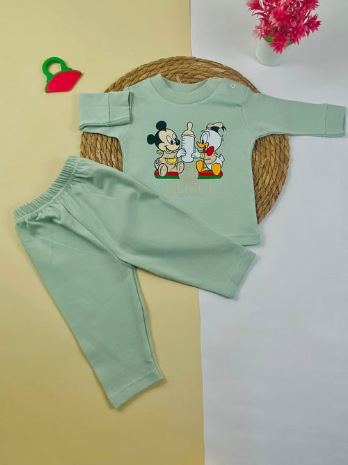 بيجامه خريفي  اولادي وبناتي مكون من قطعتين gucci 💕💕