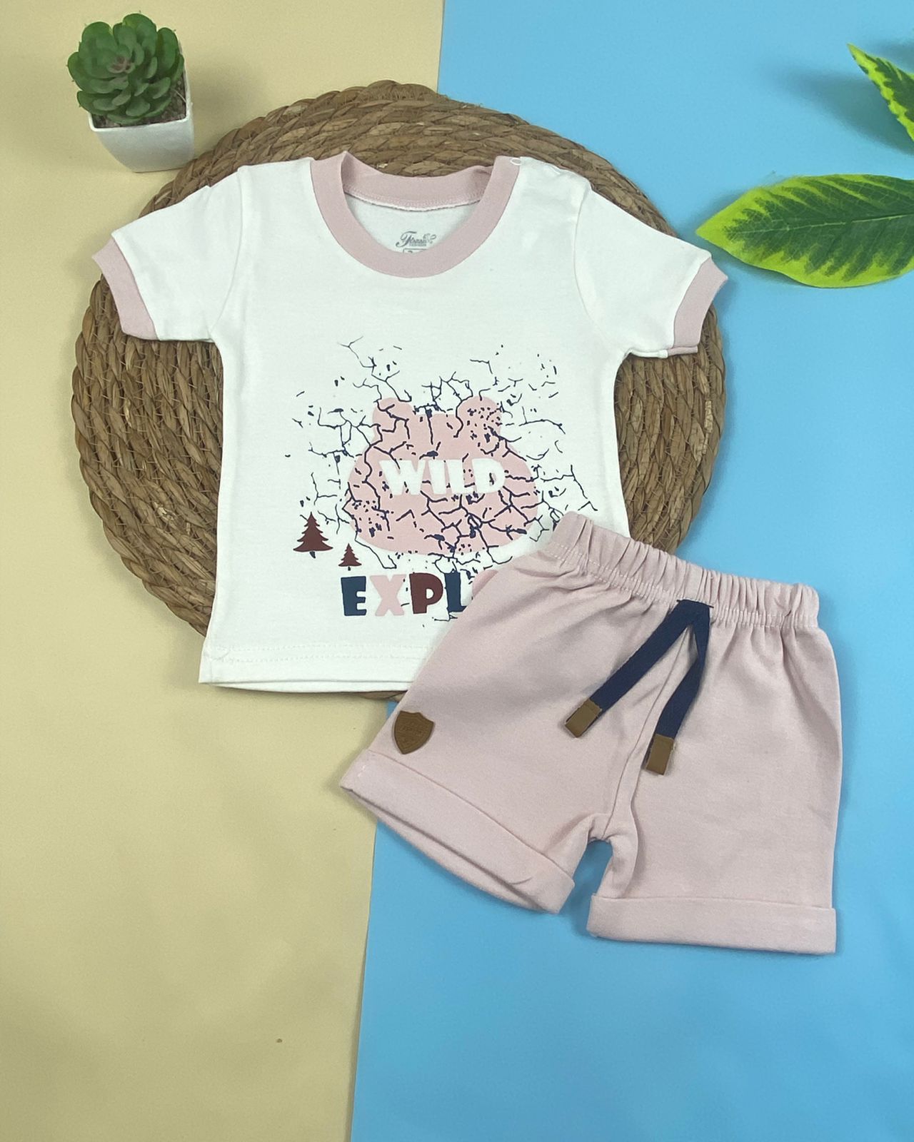 بيجامه اولادي وبناتي قطن مكون من قطعتين  wild explore🤍😍